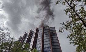 Пожар начался в бизнес-центре DM Tower в Москве