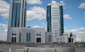 Казахстан намерен закрыть торгпредства в РФ 