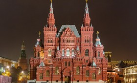 Исторический музей в центре Москвы эвакуировали из-за угрозы взрыва