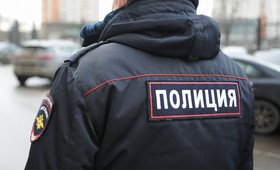 В Москве обнаружили тело пристегнутого наручниками мужчины в квартире 