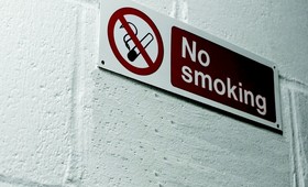 Глава Philip Morris предложил выбрать дату введения запрета на сигареты