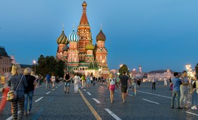 Из-за очень высокой температуры в Москве установлен «оранжевый» уровень погодной опасности 