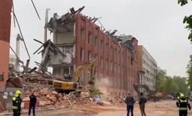 В Москве рухнуло здание фабрики «Вымпел»