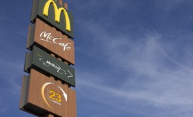 «Макдоналдс» продаст свой российский бизнес текущему лицензиату Александру Говору