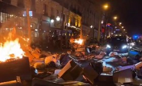 Демонстранты строят баррикады и жгут костры во французских городах