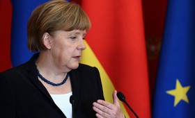 Меркель заявила, что прочный мир в Европе можно достигнуть только при участии России