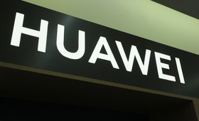 Huawei выпустила беспроводные наушники, способные измерять пульс и температуру тела
