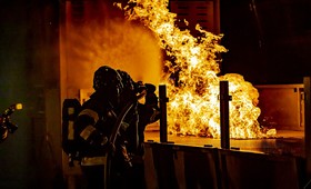 Пожар в Брянской области мог произойти из-за попадания в резервуары с нефтепродуктами боеприпаса